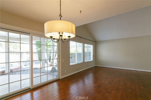 5 Petersburg, Irvine, CA 92620