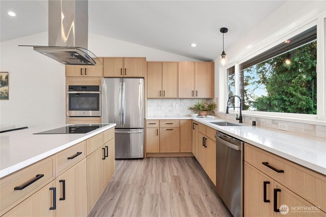 325 Melissa Street, Camano Island, WA 98282