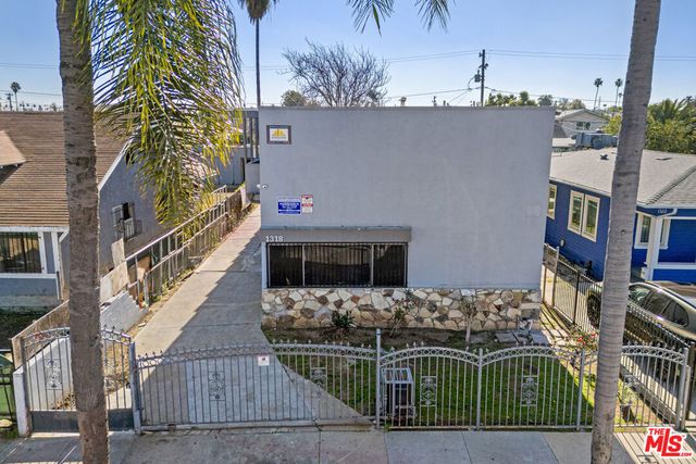 1318 W 90th Street, Los Angeles, CA 90044