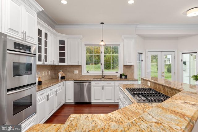 40163 BEACON HILL DR, Leesburg, VA 20176
