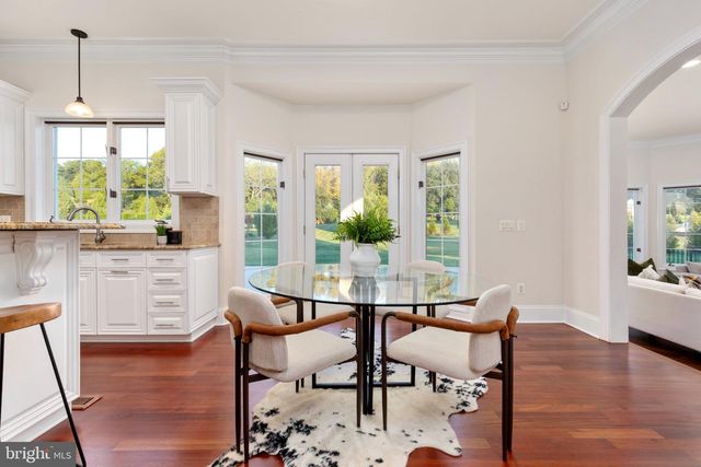 40163 BEACON HILL DR, Leesburg, VA 20176