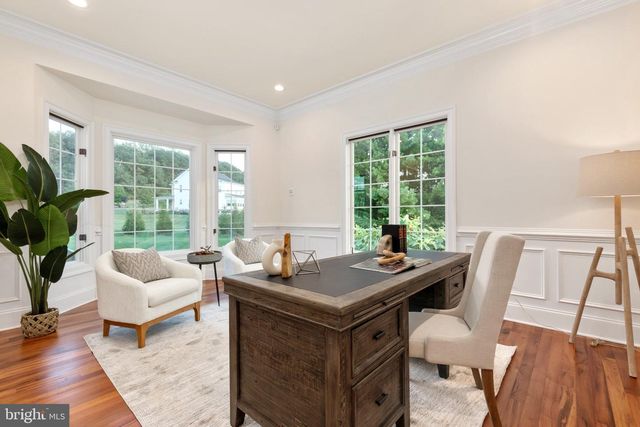 40163 BEACON HILL DR, Leesburg, VA 20176