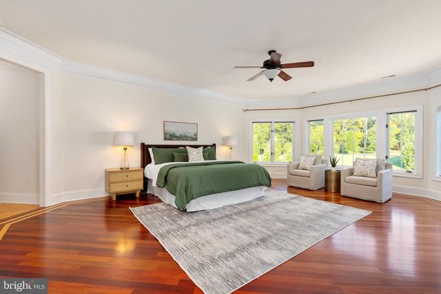 40163 BEACON HILL DR, Leesburg, VA 20176