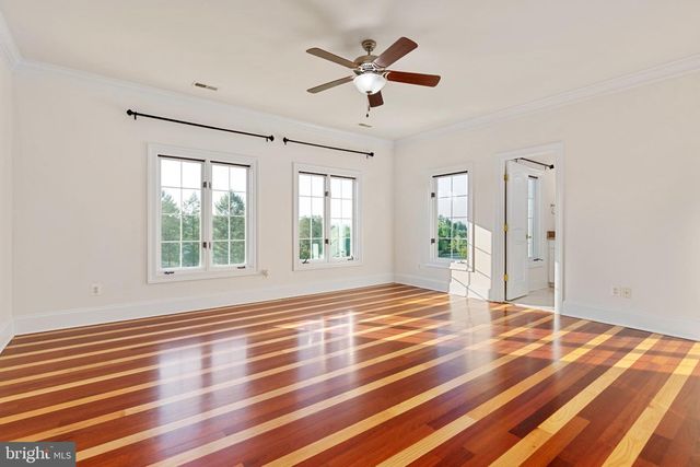 40163 BEACON HILL DR, Leesburg, VA 20176