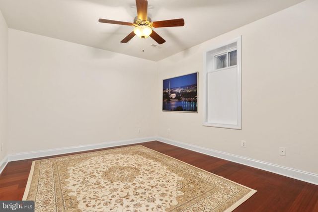 40163 BEACON HILL DR, Leesburg, VA 20176