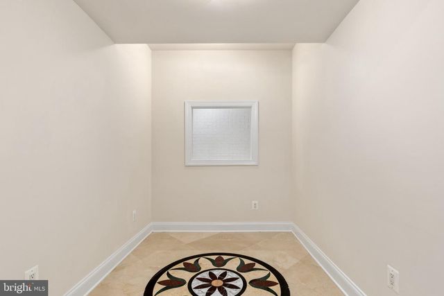 40163 BEACON HILL DR, Leesburg, VA 20176