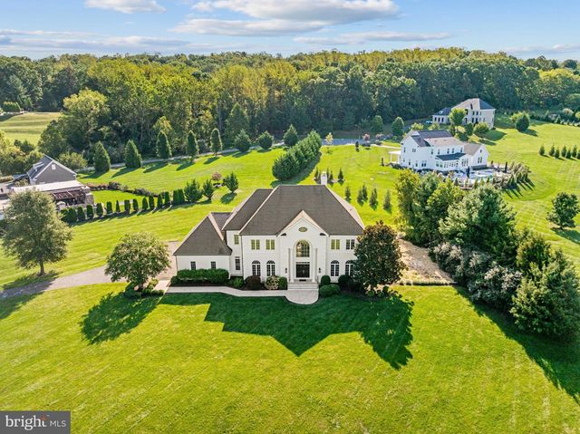 40163 BEACON HILL DR, Leesburg, VA 20176