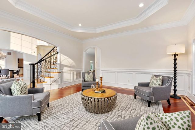 40163 BEACON HILL DR, Leesburg, VA 20176