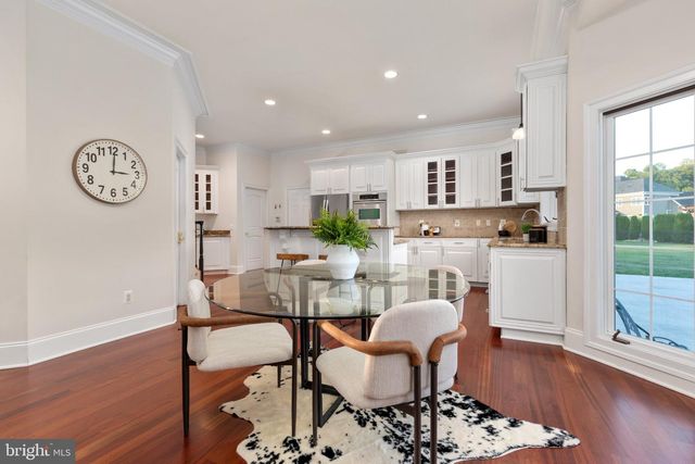 40163 BEACON HILL DR, Leesburg, VA 20176