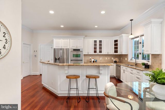 40163 BEACON HILL DR, Leesburg, VA 20176