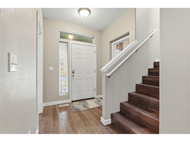 3416 Se ALEXANDER St, Hillsboro, OR 97123