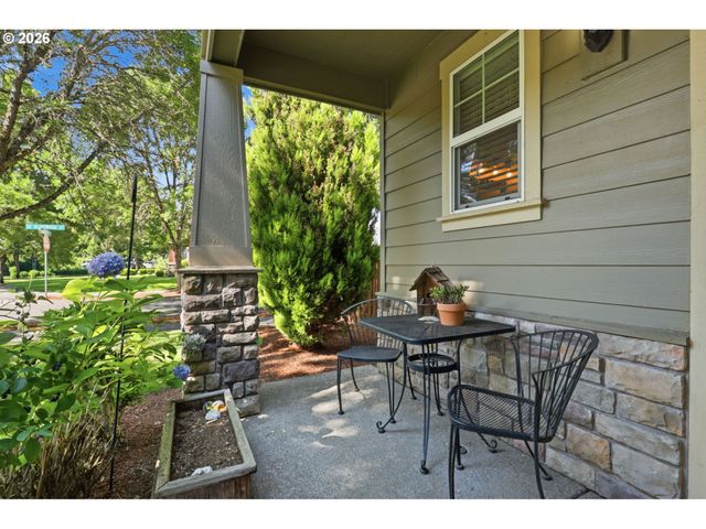 3416 Se ALEXANDER St, Hillsboro, OR 97123