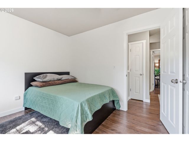3416 Se ALEXANDER St, Hillsboro, OR 97123