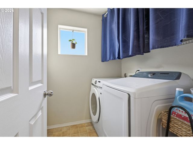 3416 Se ALEXANDER St, Hillsboro, OR 97123