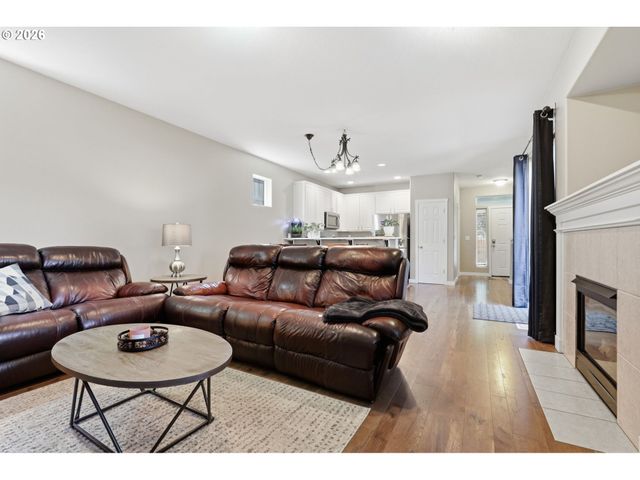3416 Se ALEXANDER St, Hillsboro, OR 97123