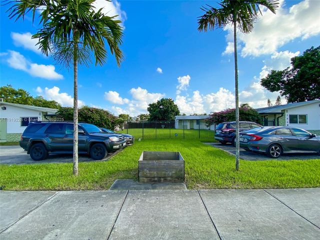 592 NE 150th St 3, Miami, FL 33161