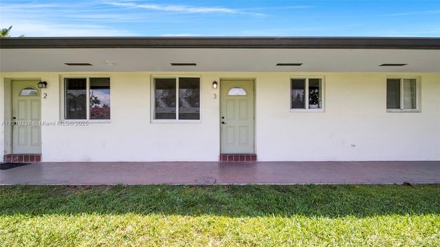 592 NE 150th St 3, Miami, FL 33161