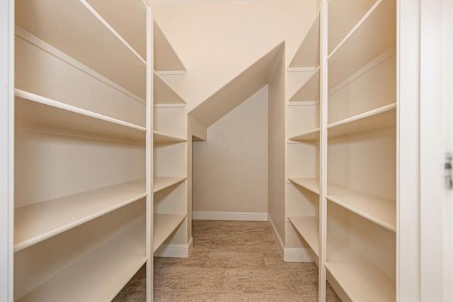 9841 Shanelyn Way, Elk Grove, CA 95757