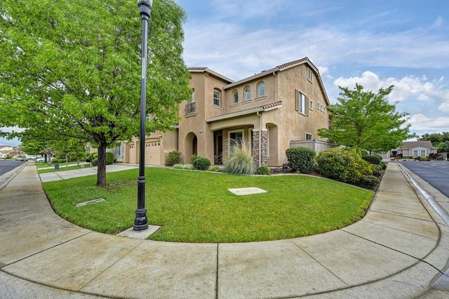 9841 Shanelyn Way, Elk Grove, CA 95757