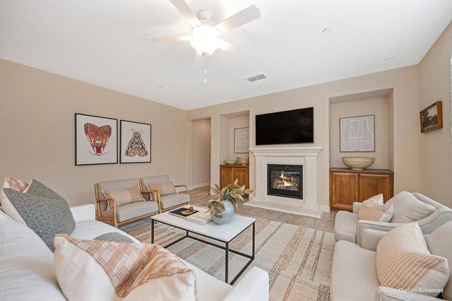 9841 Shanelyn Way, Elk Grove, CA 95757