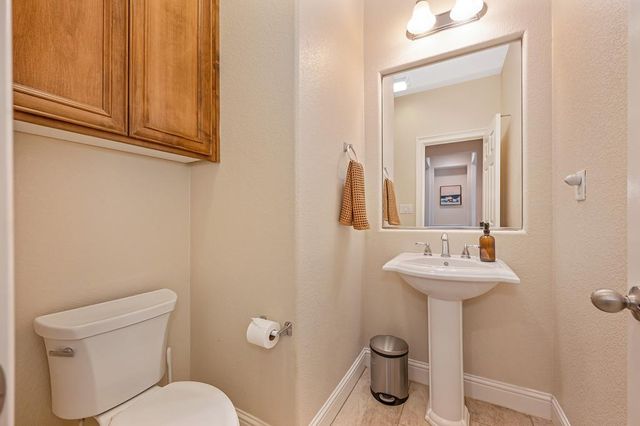 9841 Shanelyn Way, Elk Grove, CA 95757