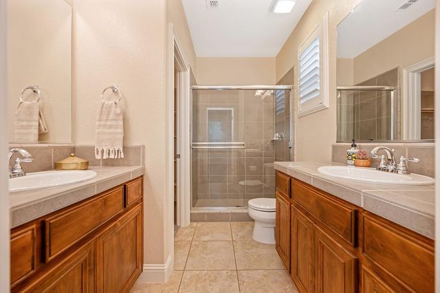 9841 Shanelyn Way, Elk Grove, CA 95757