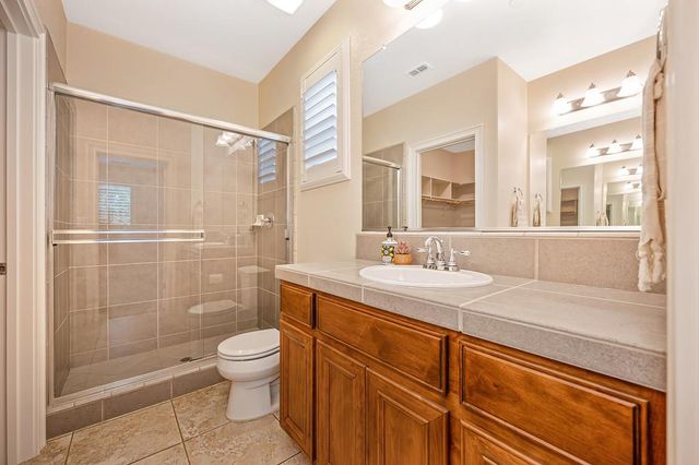 9841 Shanelyn Way, Elk Grove, CA 95757