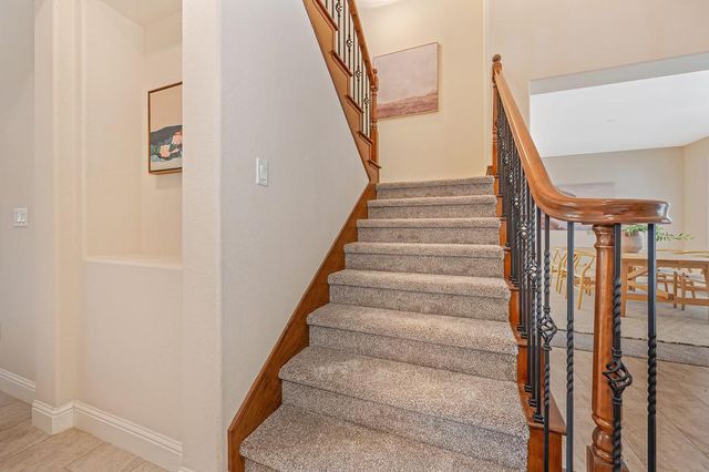 9841 Shanelyn Way, Elk Grove, CA 95757