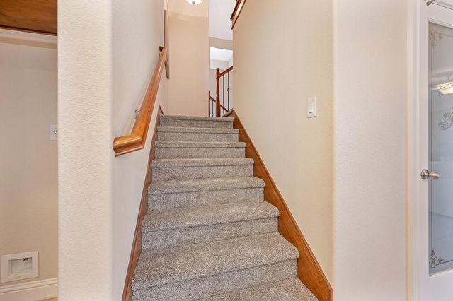 9841 Shanelyn Way, Elk Grove, CA 95757