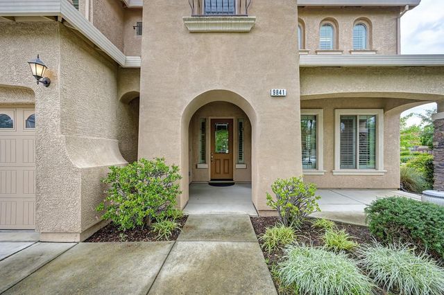 9841 Shanelyn Way, Elk Grove, CA 95757