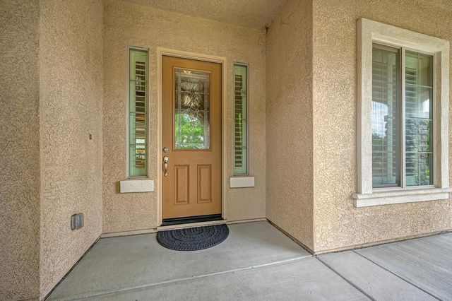 9841 Shanelyn Way, Elk Grove, CA 95757