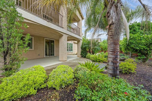 9841 Shanelyn Way, Elk Grove, CA 95757