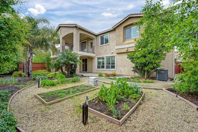 9841 Shanelyn Way, Elk Grove, CA 95757