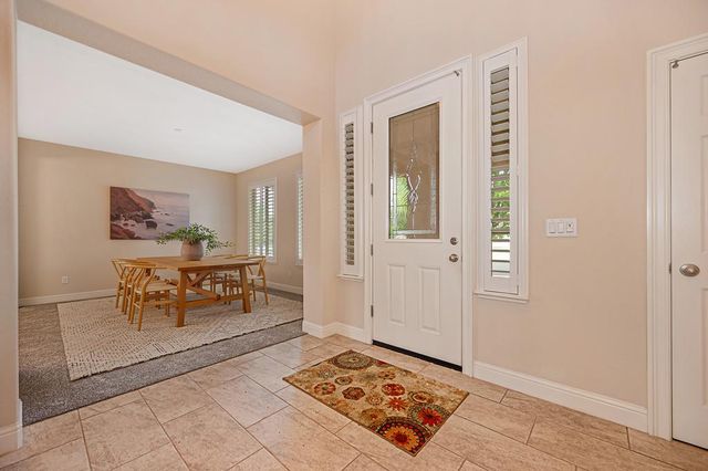 9841 Shanelyn Way, Elk Grove, CA 95757