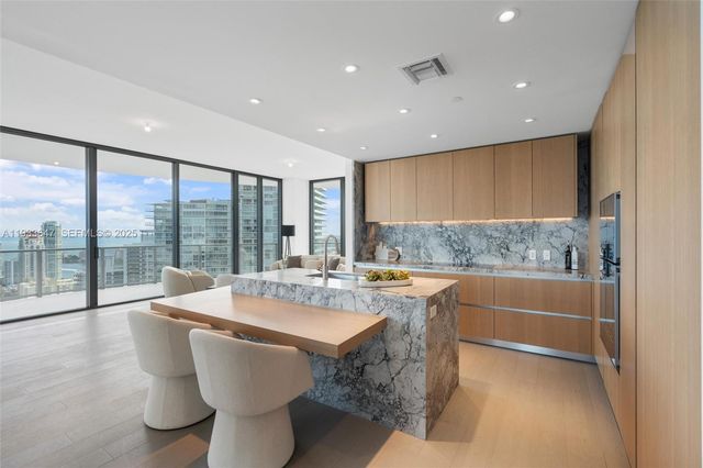 500 Alton 3201, Miami Beach, FL 33139