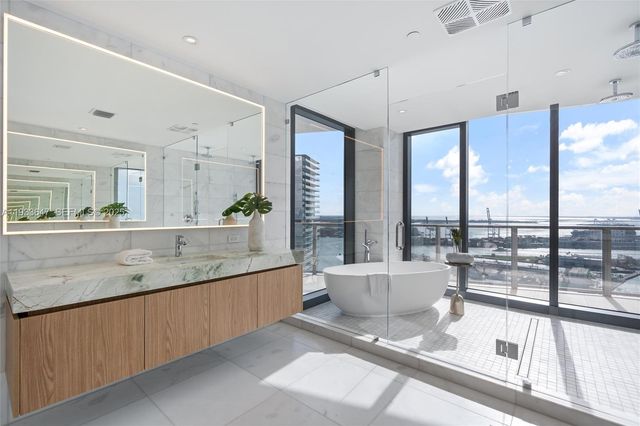 500 Alton 3201, Miami Beach, FL 33139