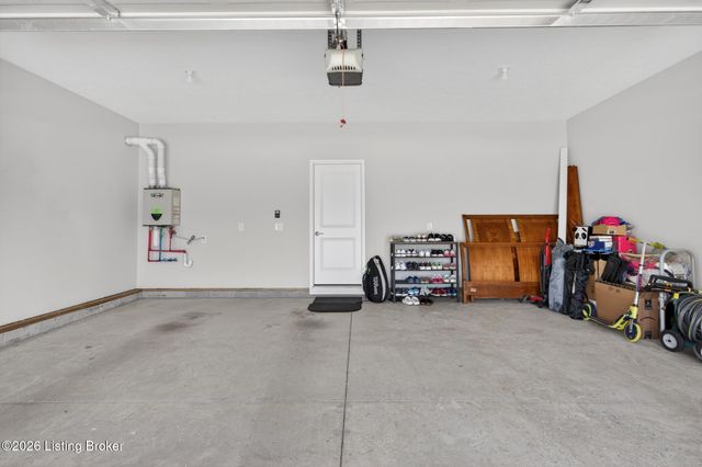 10080 Creamery Ln, Bowling Green, KY 42101