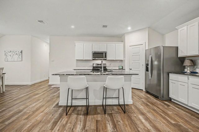 8830 Colicroot Drive, Rosharon, TX 77583