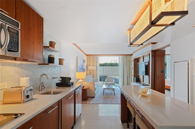 6801 Collins Avenue 503, Miami Beach, FL 33141