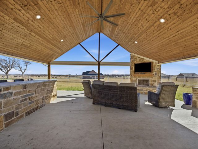 617 County Road 3341, Paradise, TX 76073