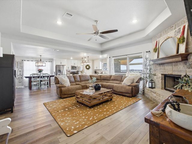 617 County Road 3341, Paradise, TX 76073