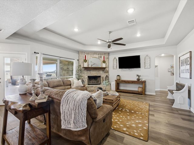 617 County Road 3341, Paradise, TX 76073