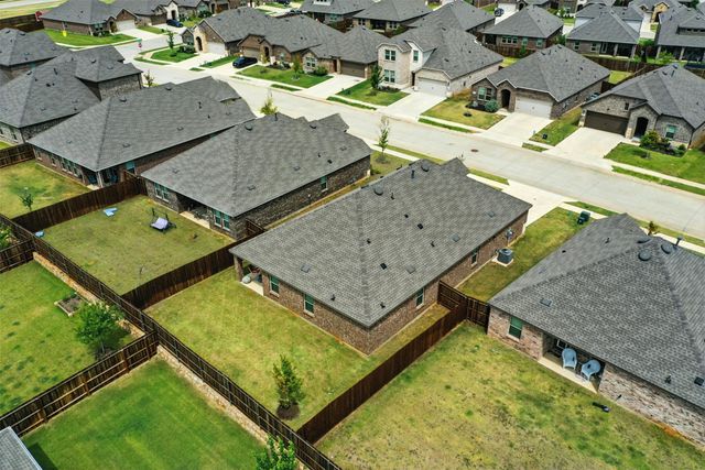 10116 Autumn Leaves Lane, Aubrey, TX 76227
