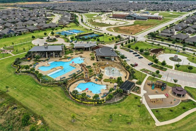 10116 Autumn Leaves Lane, Aubrey, TX 76227