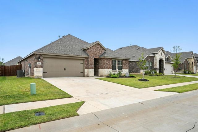 10116 Autumn Leaves Lane, Aubrey, TX 76227