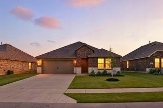 10116 Autumn Leaves Lane, Aubrey, TX 76227