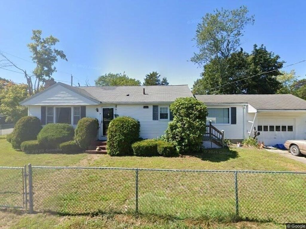 6 Macdougall Court, Weymouth, MA 02190
