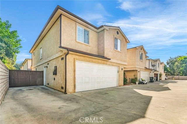 9155 Cedros Avenue 12, Panorama City (los Angeles), CA 91402