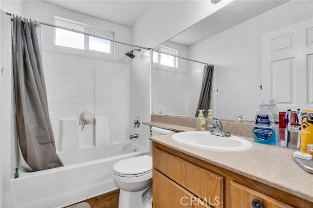 9155 Cedros Avenue 12, Panorama City (los Angeles), CA 91402