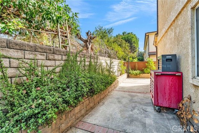 9155 Cedros Avenue 12, Panorama City (los Angeles), CA 91402